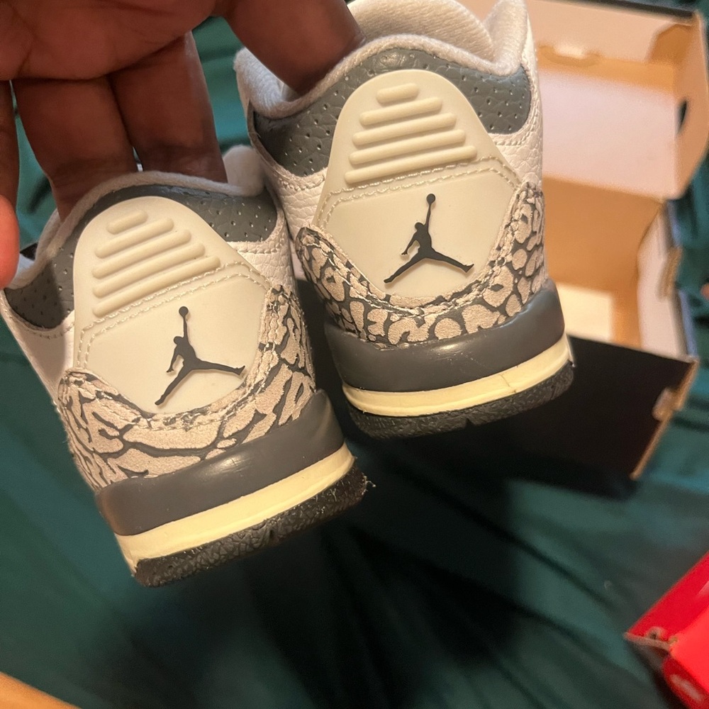 Jordan 3s